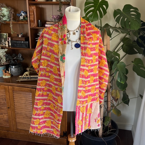 Kantha Vibrant Pink Multicolor Bird Scarf Wrap Shrug or Table Runner Decor - Picture 12 of 15